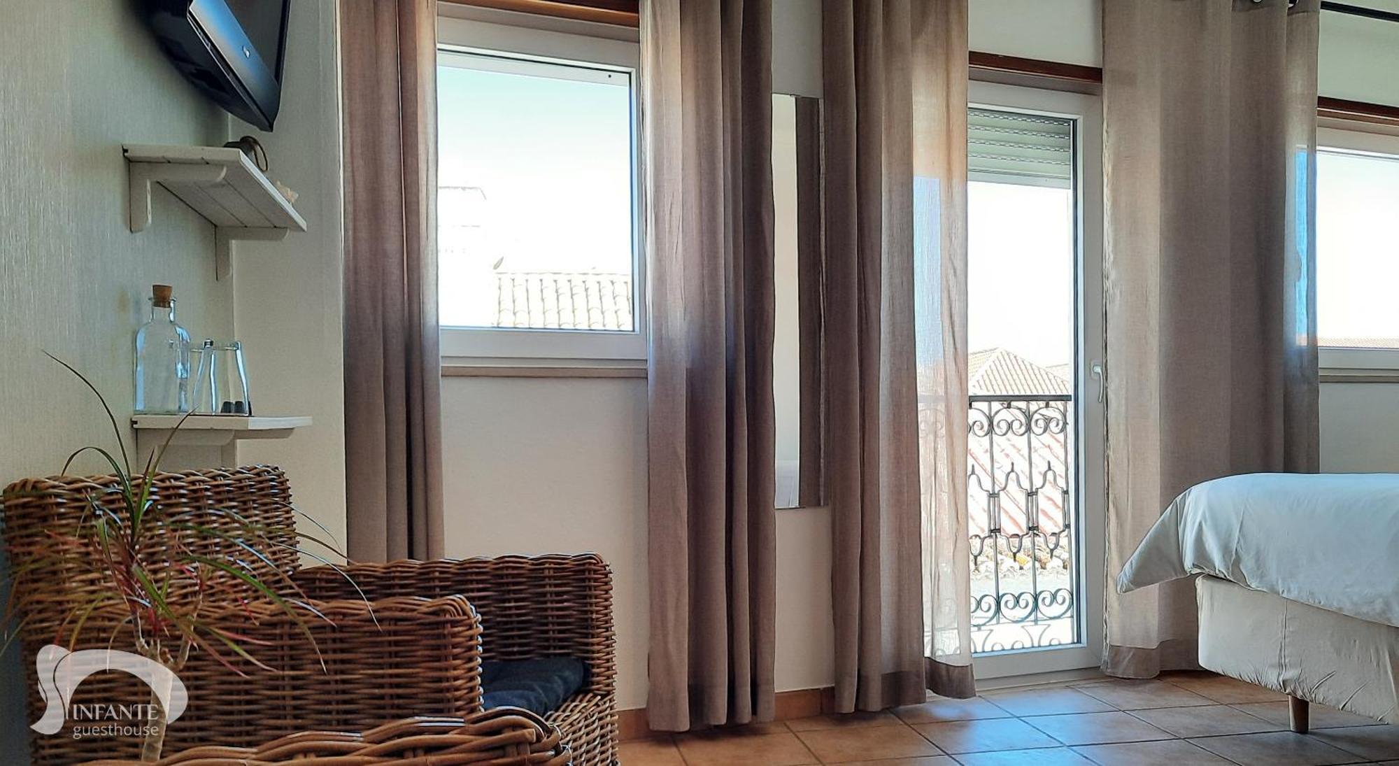 Infante Guesthouse Lagos Phòng bức ảnh