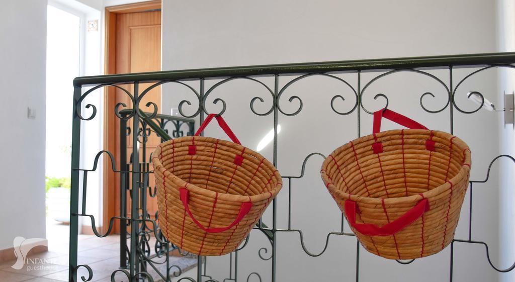Infante Guesthouse Lagos Ngoại thất bức ảnh